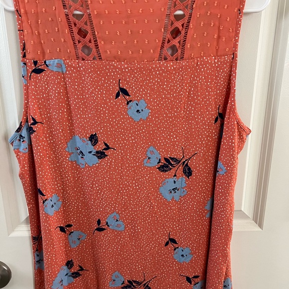 Daniel Rainn sleeveless top - Picture 3 of 4